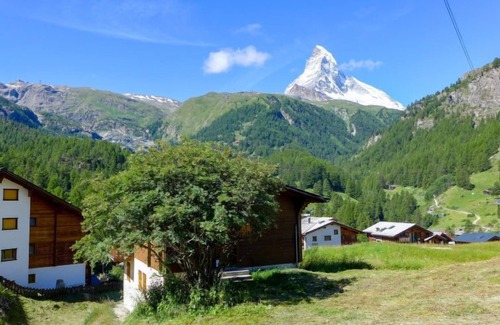 Zermatt Apartamento | Apartamento Pia by Interhome