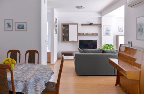 Rijeka Apartamento | Apartment Piano