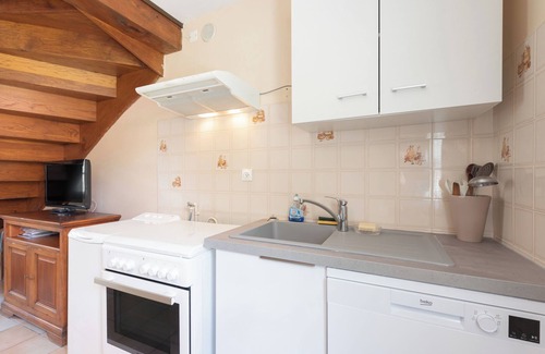 Argeles Gazost Apartamento | Apartamento 'Pibeste' con vistas a la montaña, jardín compartido y Wi-Fi