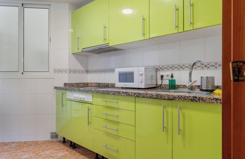 La Paz-Las Golondrinas Apartamento | Apartment 'Piedra Preciosa' with Balcony, Wi-Fi and Air Conditioning