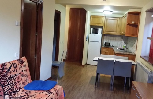 Boi Apartamento | Apartamento 'Planta Baja Con Terraza Boi Taull' con vistas a la montaña, terraza y jardín privado