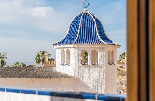 Santa Pola Apartamento | Apartamento 'Playa Varadero' con vistas al mar, Wi-Fi y aire acondicionado