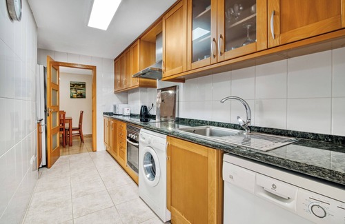 Denia Apartamento | Apartamento "Puerto Romano" con vistas a la montaña, piscina compartida y Wi-Fi