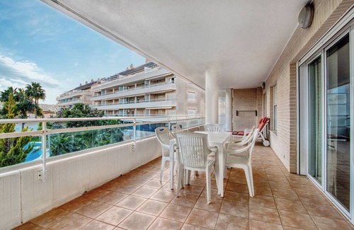 Denia Apartamento | Apartamento "Puerto Romano" con vistas a la montaña, piscina compartida y Wi-Fi