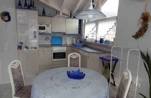 Hofstetten Apartamento | Apartamento 'Puppenstube' con balcón y Wi-Fi