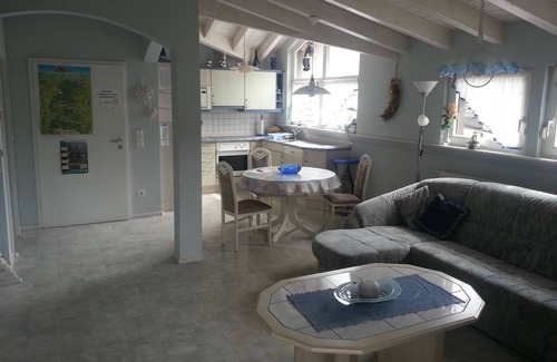 Hofstetten Apartamento | Apartamento 'Puppenstube' con balcón y Wi-Fi