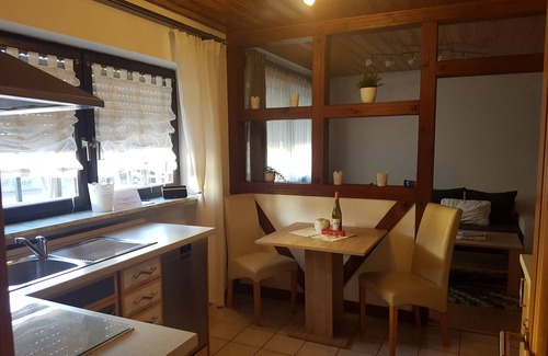 Markt Einersheim Apartamento | Apartamento 'Reblaus' con terraza privada y Wi-Fi