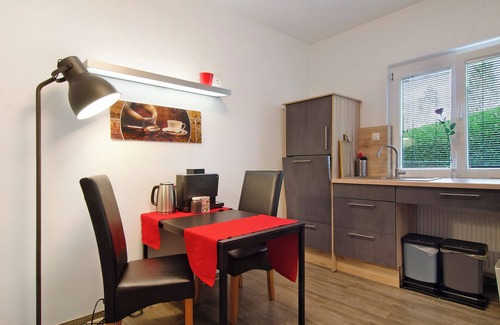 Sigmaringen Apartamento | Apartamento 'Refugium mit Schlossblick' con terraza privada, jardín compartido y Wi-Fi