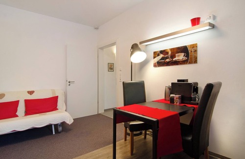 Sigmaringen Apartamento | Apartamento 'Refugium mit Schlossblick' con terraza privada, jardín compartido y Wi-Fi