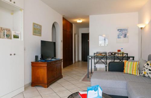 Piazzogna Apartamento | Apartment Residence Miralago - Utoring Apt- B13 by Interhome