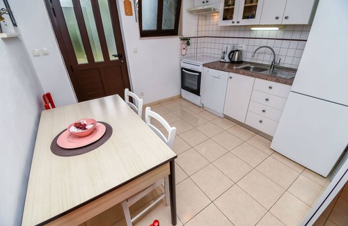 Slatine Apartamento | Apartamento Ribica (56381-A1) - Slatine (Ciovo)