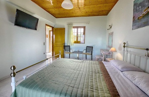 Almiros Beach Apartamento | Apartment right on the beach with sea views on the north coast