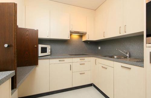 Leukerbad Apartamento | Apartment Ringstrasse - Utoring-34 by Interhome