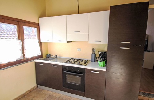 Porto Valtravaglia Apartamento | Apartamento Roma by Interhome