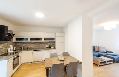 Uebelbach Apartamento | Apartment Roadster with breakfast in Pension Herti - Haus Pastner am Teich