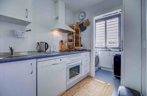 Torreblanca Apartamento | Apartamento 'Rooftop Oasis' con vistas al mar, Wi-Fi y aire acondicionado