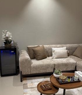 Mizail Apartamento | Apartment room and hall private entrance in Al-Malqa neighborhood