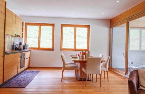 Noveli Apartamento | Apartment Rosablanche E 108 by Interhome
