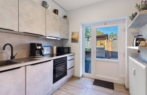 Heiligenstedten Apartamento | Apartamento 'Süsse 2 Zimmerwohnung' con terraza privada y Wi-Fi