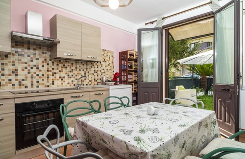 Piedimonte Etneo Apartamento | Apartamento 'S Gerardo House' con vistas a la montaña, Wi-Fi y aire acondicionado
