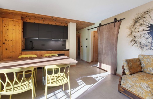 Mazzo di Valtellina Apartamento | Apartamento 'Sulif' con vistas a la montaña y Wi-Fi