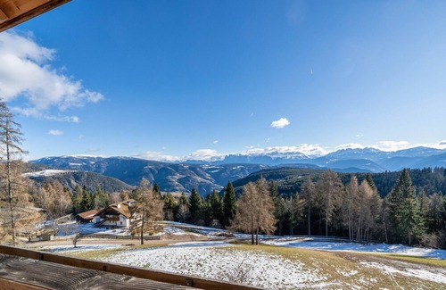 San Genesio Atesino Apartamento | Apartamento 'Stücklhof Wohnung Edelweiss' con vistas a la montaña, terraza compartida y Wi-Fi