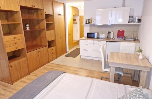 Rathaus Apartamento | Apartment`s Nr 2, 2b und 2C in Stuttgart Stadtmitte