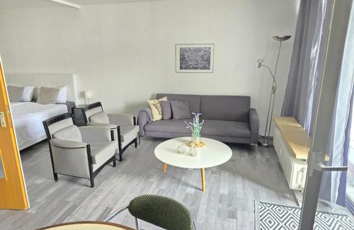 Rathaus Apartamento | Apartment`s Nr 2, 2b und 2C in Stuttgart Stadtmitte