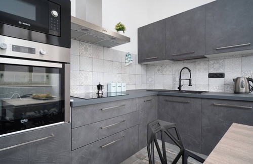 Dorgali Apartamento | Apartment 'Salty Flat' with Mountain View, Private Terrace and Wi-Fi