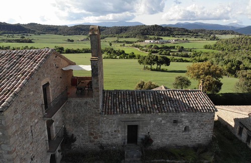 Gargalla Casa | Apartamento 'Sant Grau 2' con vistas a la montaña, piscina compartida y Wi-Fi