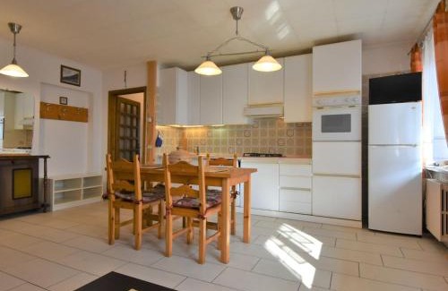Valdisotto Apartamento | Apartment Santa Lucia-3 by Interhome