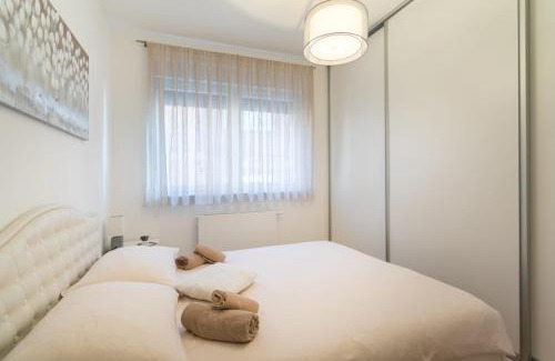 Novi Zagreb Apartamento | Apartment SARA - free parking for 2 cars