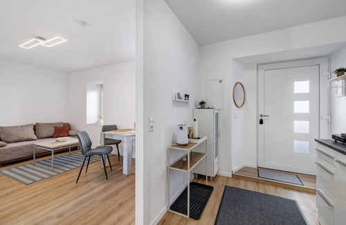 Ebingen Apartamento | Apartamento 'Schöne Garten' con vistas a la montaña, Wi-Fi y aire acondicionado