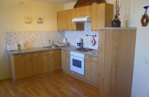 Stiefenhofen Apartamento | Apartamento 'Schwärzler' con balcón y Wi-Fi