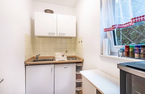 Unterkirnach Apartamento | Apartamento 'Schwarzwaldhirsch' con terraza privada y Wi-Fi