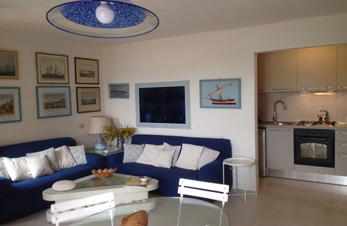Porto Cervo Apartamento | Apartamento recientemente renovado en el complejo residencial Cala Romantica