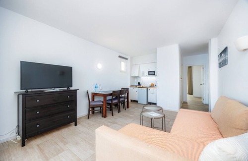 Portocolom Apartamento | Apartamento 'Sea View Room 106' con piscina compartida, Wi-Fi y aire acondicionado.