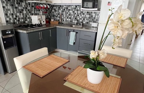Club Santiago Apartamento | Departamento (primera planta) una cuadra de la playa, CLUB SANTIAGO, Manzanillo