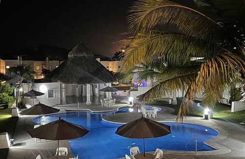 Club Santiago Apartamento | Departamento (primera planta) una cuadra de la playa, CLUB SANTIAGO, Manzanillo