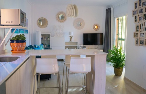 Torrox Costa Apartamento | NUEVO: APARTAMENTO RENOVADO. En la playa TORROX COSTA. NERJA MALAGA