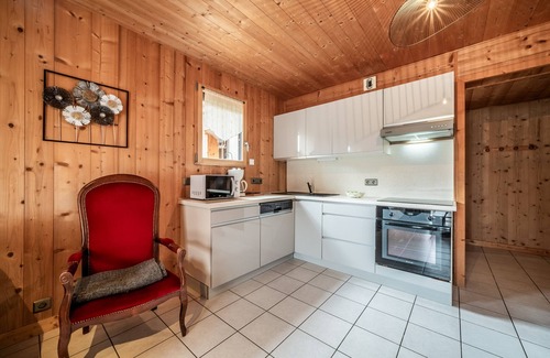 Saint-Jean-dʼAulps Apartamento | Apartamento 'Sherpa - 10 Pers' con vistas a la montaña, terraza compartida y Wi-Fi