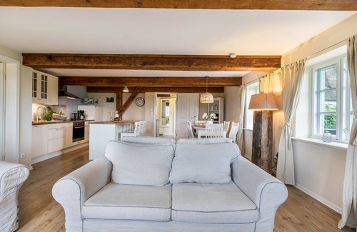 Pellworm Apartamento | Apartamento 'Silberhof 1856 - Theodor Storm' con terraza privada, jardín privado y Wi-Fi
