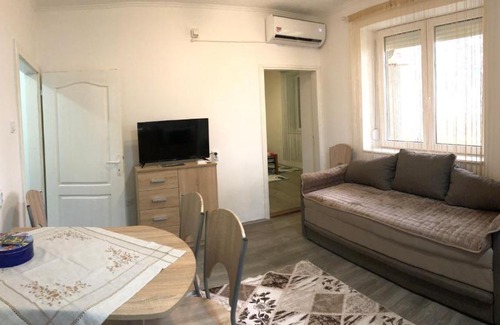 Kraljevo Apartamento | Apartment SISTERS