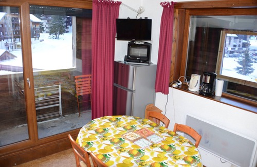 Le Praz de Lys Apartamento | Apartment sleeps 6 Praz de Lys