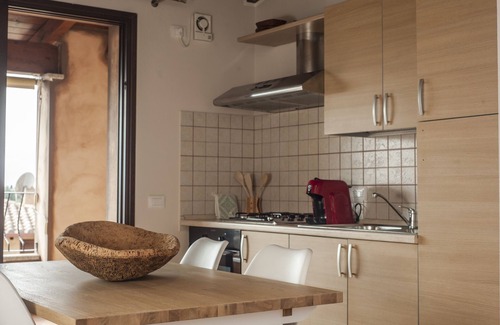 Chia Apartamento | Apartamento "Sobìa Pitticca" cerca de la playa con vistas al mar, piscina, terraza y jardín