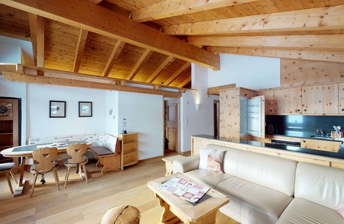 Samedan Apartamento | Apartment Stalla Bodmer