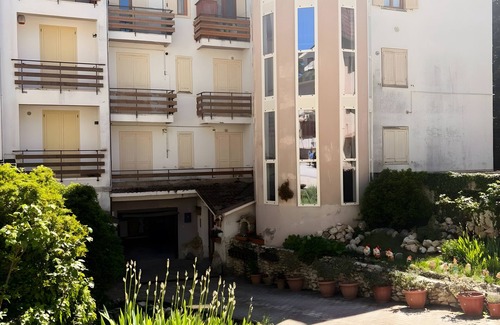 Rivisondoli Apartamento | Apartment 'Stef House' with Private Garden, Wi-Fi and Air Conditioning