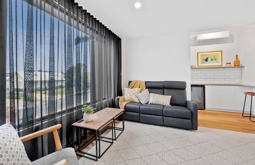 Torquay Apartamento | Apartment Studio 6: 2 BR, 1.5 BA Apartment in Torquay, Sleeps 4