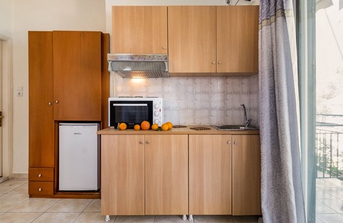 Nikiana Apartamento | Apartamento estudio "Nikiana Club - Studio 2" con vistas al mar, piscina compartida y Wi-Fi