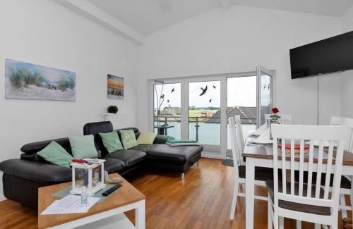 Warwerort Apartamento | Apartment Sturm by Interhome